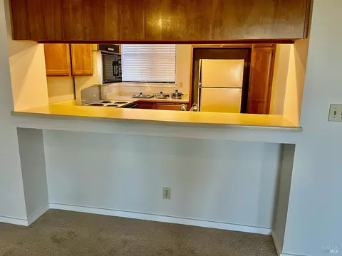 Kitchen - 104 Nantucket Ln, Vallejo, CA 94590 photo 5 of 5