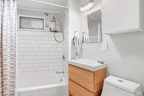 Bath - 650 Main St, Sausalito, CA 94965 photo 5 of 5