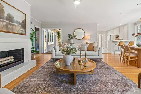Living - 650 Main St, Sausalito, CA 94965 photo 5 of 6