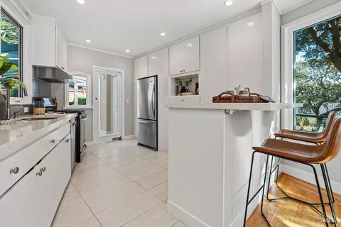 Kitchen - 650 Main St, Sausalito, CA 94965 photo 2 of 3