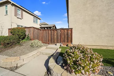 Exterior - 615 Sitka Dr, Vacaville, CA 95687 photo 8 of 8