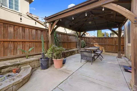 Exterior - 615 Sitka Dr, Vacaville, CA 95687 photo 4 of 8