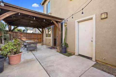 Exterior - 615 Sitka Dr, Vacaville, CA 95687 photo 5 of 8