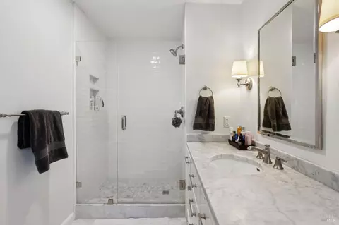 Bath - 341 Fairway Dr, Novato, CA 94949 photo 2 of 4