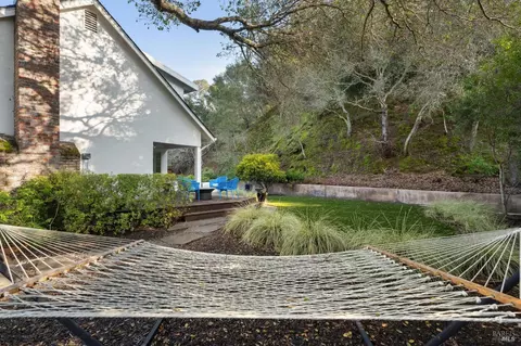 Exterior - 341 Fairway Dr, Novato, CA 94949 photo 5 of 6