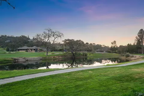 View/Area - 341 Fairway Dr, Novato, CA 94949 photo 3 of 4