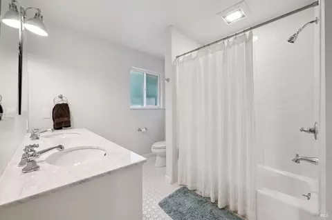 Bath - 341 Fairway Dr, Novato, CA 94949 photo 3 of 4