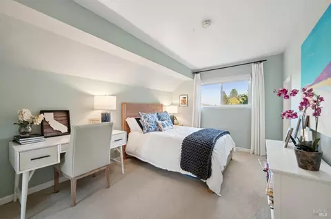Bedroom - 341 Fairway Dr, Novato, CA 94949 photo 3 of 5