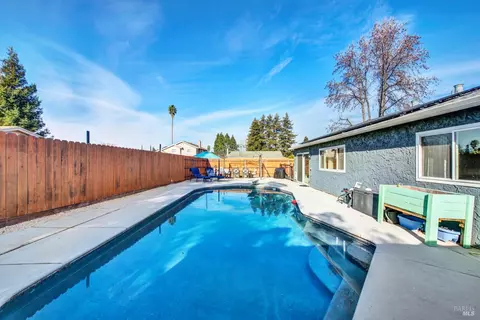 Exterior - 655 Marshall Ct, Vacaville, CA 95687 photo 19 of 23