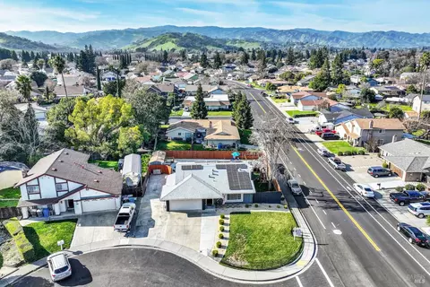 View/Area - 655 Marshall Ct, Vacaville, CA 95687 photo 4 of 9