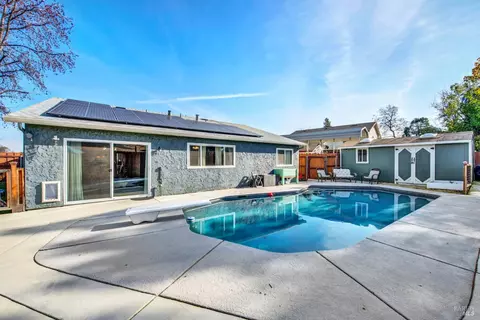 Exterior - 655 Marshall Ct, Vacaville, CA 95687 photo 15 of 23
