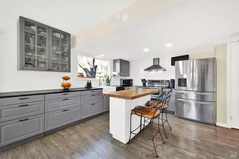 Kitchen - 655 Marshall Ct, Vacaville, CA 95687 photo 3 of 11