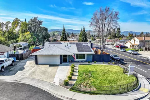 View/Area - 655 Marshall Ct, Vacaville, CA 95687 photo 2 of 9