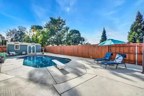 Exterior - 655 Marshall Ct, Vacaville, CA 95687 photo 17 of 23