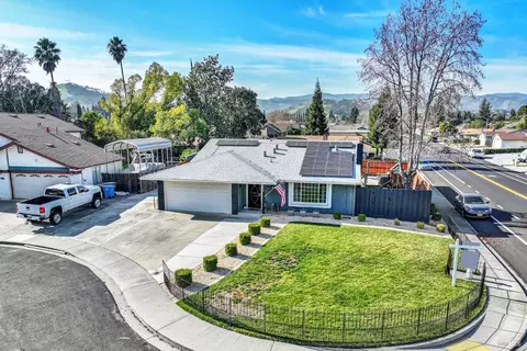 View/Area - 655 Marshall Ct, Vacaville, CA 95687 photo 3 of 9