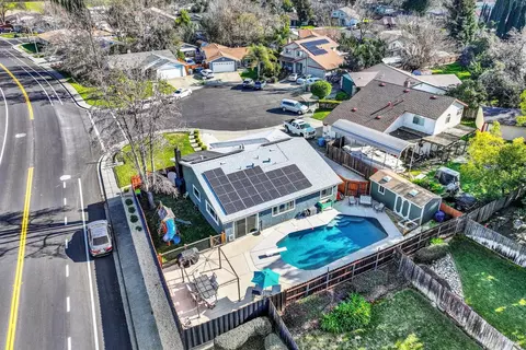 View/Area - 655 Marshall Ct, Vacaville, CA 95687 photo 6 of 9