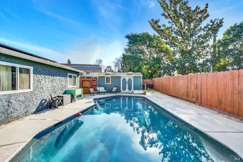 Exterior - 655 Marshall Ct, Vacaville, CA 95687 photo 16 of 23