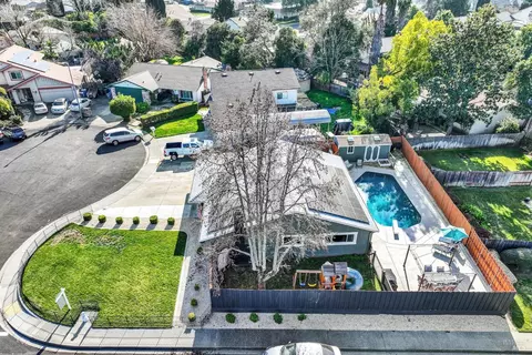 View/Area - 655 Marshall Ct, Vacaville, CA 95687 photo 5 of 9