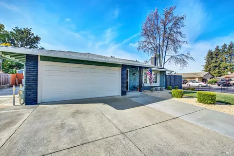 Exterior - 655 Marshall Ct, Vacaville, CA 95687 photo 7 of 23