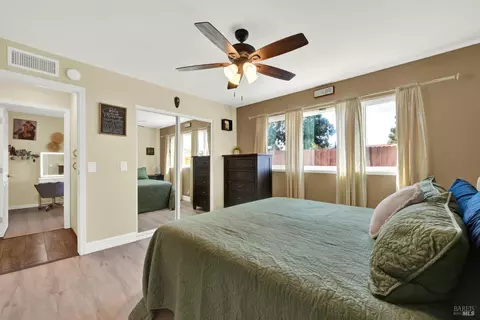 Bedroom - 655 Marshall Ct, Vacaville, CA 95687 photo 3 of 10