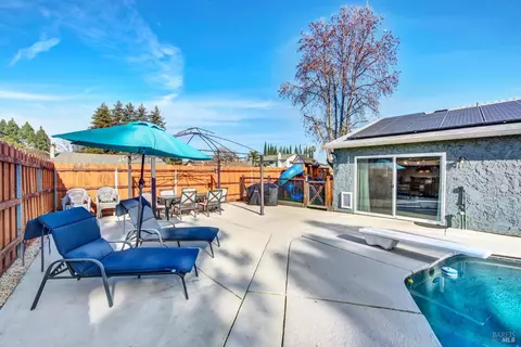 Exterior - 655 Marshall Ct, Vacaville, CA 95687 photo 14 of 23