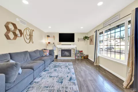 Living - 655 Marshall Ct, Vacaville, CA 95687 photo 1 of 2