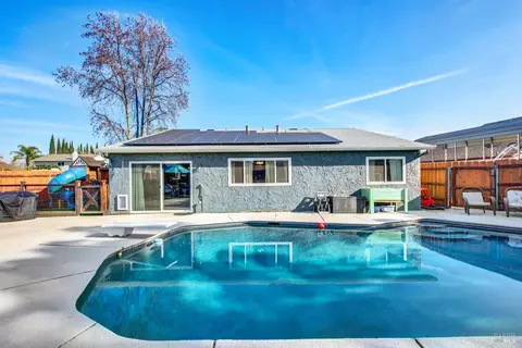 Exterior - 655 Marshall Ct, Vacaville, CA 95687 photo 13 of 23