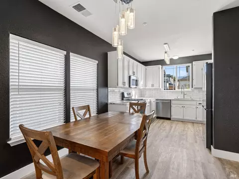 Dining - 36 W Brookside Dr, Cloverdale, CA 95425 photo 1 of 1