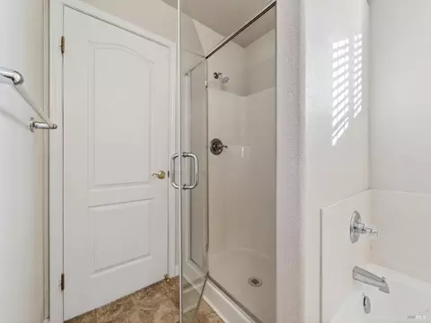 Bath - 36 W Brookside Dr, Cloverdale, CA 95425 photo 2 of 3