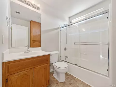 Bath - 36 W Brookside Dr, Cloverdale, CA 95425 photo 3 of 3