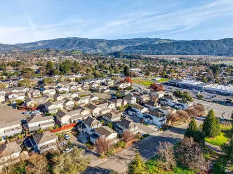 View/Area - 36 W Brookside Dr, Cloverdale, CA 95425 photo 4 of 4