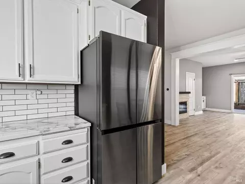 Kitchen - 36 W Brookside Dr, Cloverdale, CA 95425 photo 3 of 4