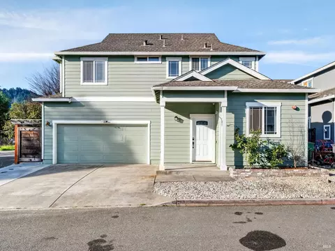 36 W Brookside Dr, Cloverdale, CA 95425