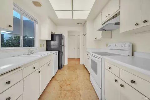Kitchen - 331 Pythian Rd, Santa Rosa, CA 95409 photo 1 of 5