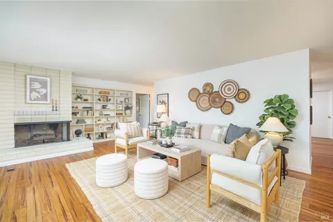 Living - 79 Temelec Cir, Sonoma, CA 95476 photo 3 of 4