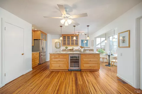 Kitchen - 79 Temelec Cir, Sonoma, CA 95476 photo 6 of 7