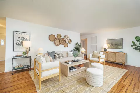 Living - 79 Temelec Cir, Sonoma, CA 95476 photo 2 of 4