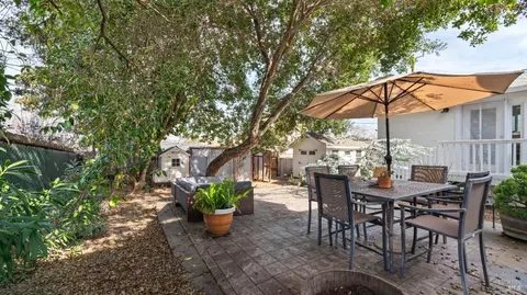 Exterior - 712 Laurel St, Vallejo, CA 94591 photo 3 of 7