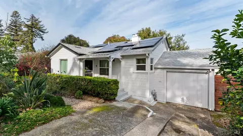 Exterior - 712 Laurel St, Vallejo, CA 94591 photo 2 of 7