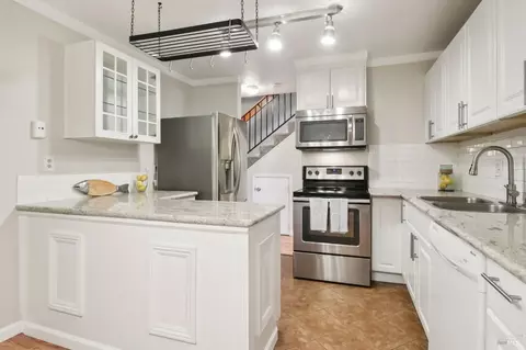 165 Oddstad Dr #10, Vallejo, CA 94589