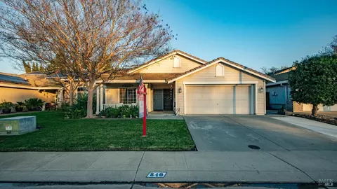 Exterior - 840 Green Dr, Dixon, CA 95620 photo 3 of 11