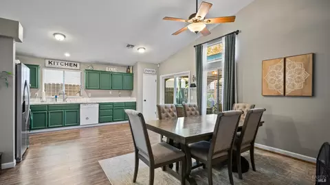 Kitchen - 840 Green Dr, Dixon, CA 95620 photo 5 of 6