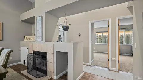 Entry Way - 840 Green Dr, Dixon, CA 95620 photo 2 of 2
