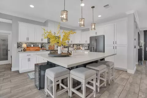 Kitchen - 312 Primrose Dr, Vacaville, CA 95687 photo 2 of 10