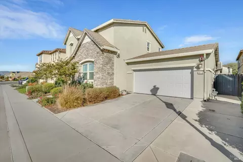 Exterior - 312 Primrose Dr, Vacaville, CA 95687 photo 3 of 7