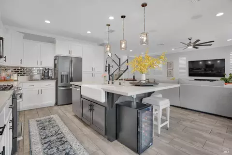 Kitchen - 312 Primrose Dr, Vacaville, CA 95687 photo 3 of 10