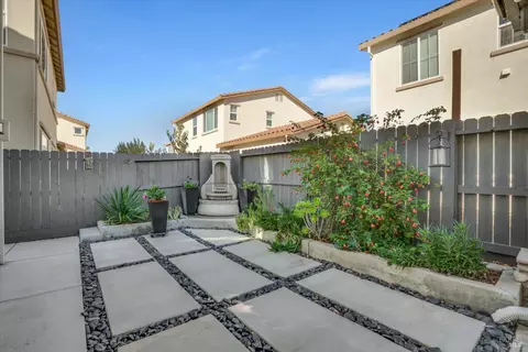 Exterior - 312 Primrose Dr, Vacaville, CA 95687 photo 5 of 7