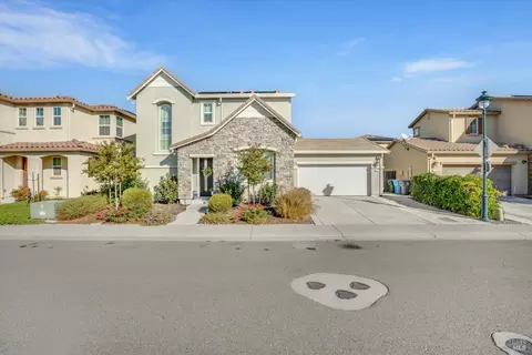 Exterior - 312 Primrose Dr, Vacaville, CA 95687 photo 2 of 7