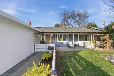 Exterior - 456 Buckeye St, Vacaville, CA 95688 photo 2 of 12