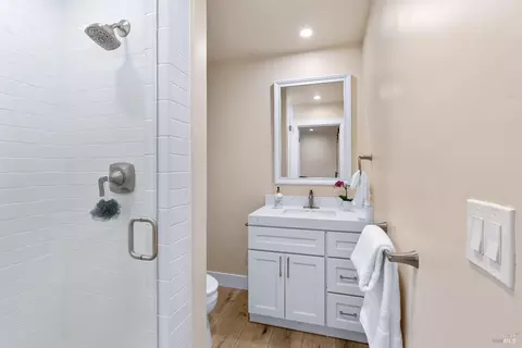 Bath - 1044 4th Ave, Napa, CA 94559 photo 5 of 5
